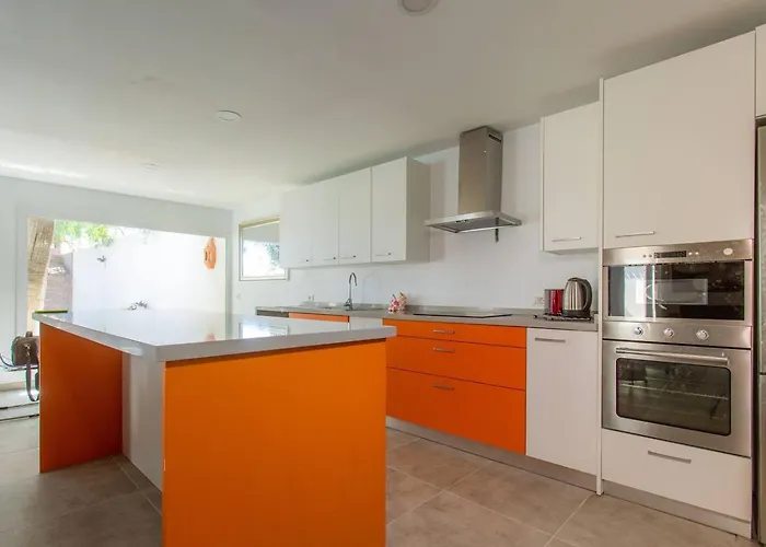 Alamos Park-stunning In Huge Private Grounds