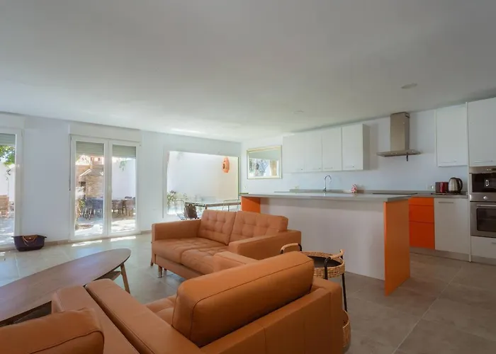 Alamos Park-stunning In Huge Private Grounds Willa