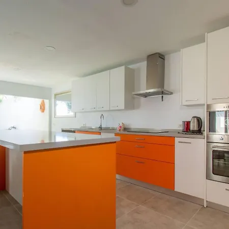 Alamos Park-stunning In Huge Private Grounds