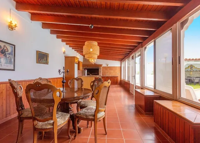 Alamos Park-stunning In Huge Private Grounds