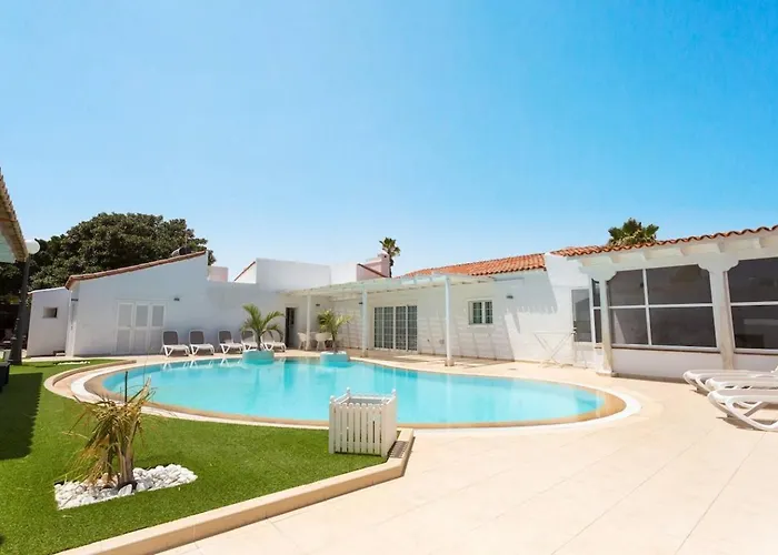 Alamos Park-stunning In Huge Private Grounds